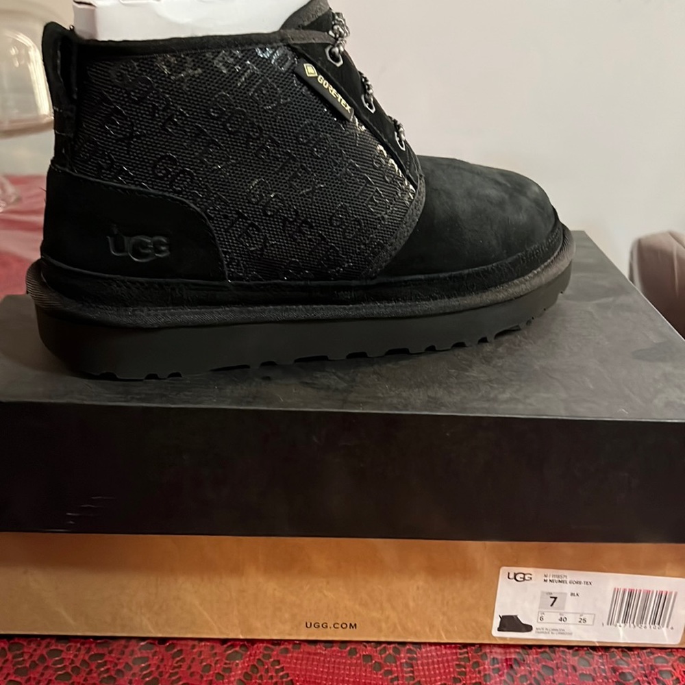 Brand new boys Ugg boots